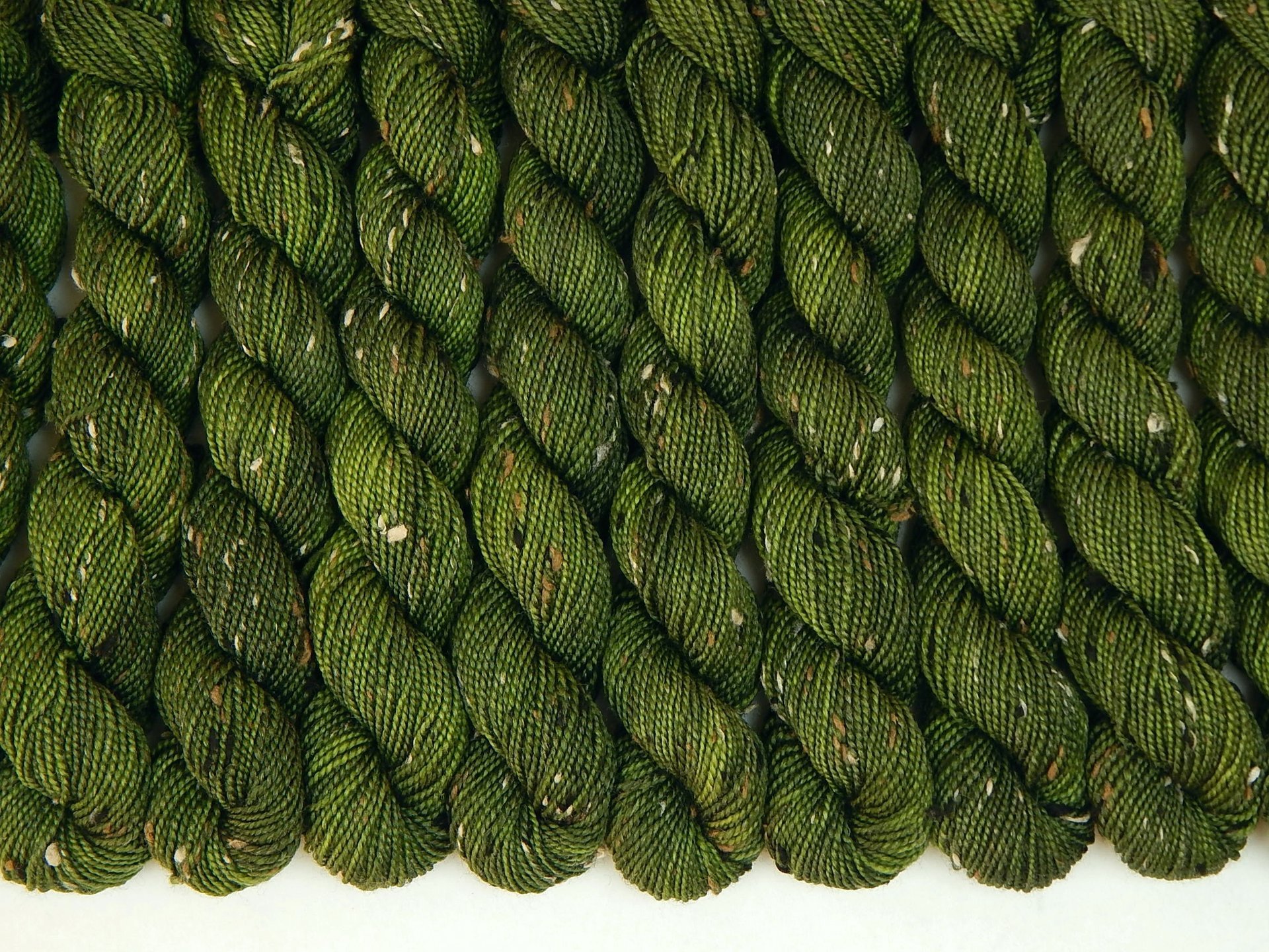 TWEED Sock Yarn Mini Skeins, Fingering Weight Superwash Merino Wool & Nylon - Moss Tonal - Olive Green Knitting Yarn with Tweedy Neps