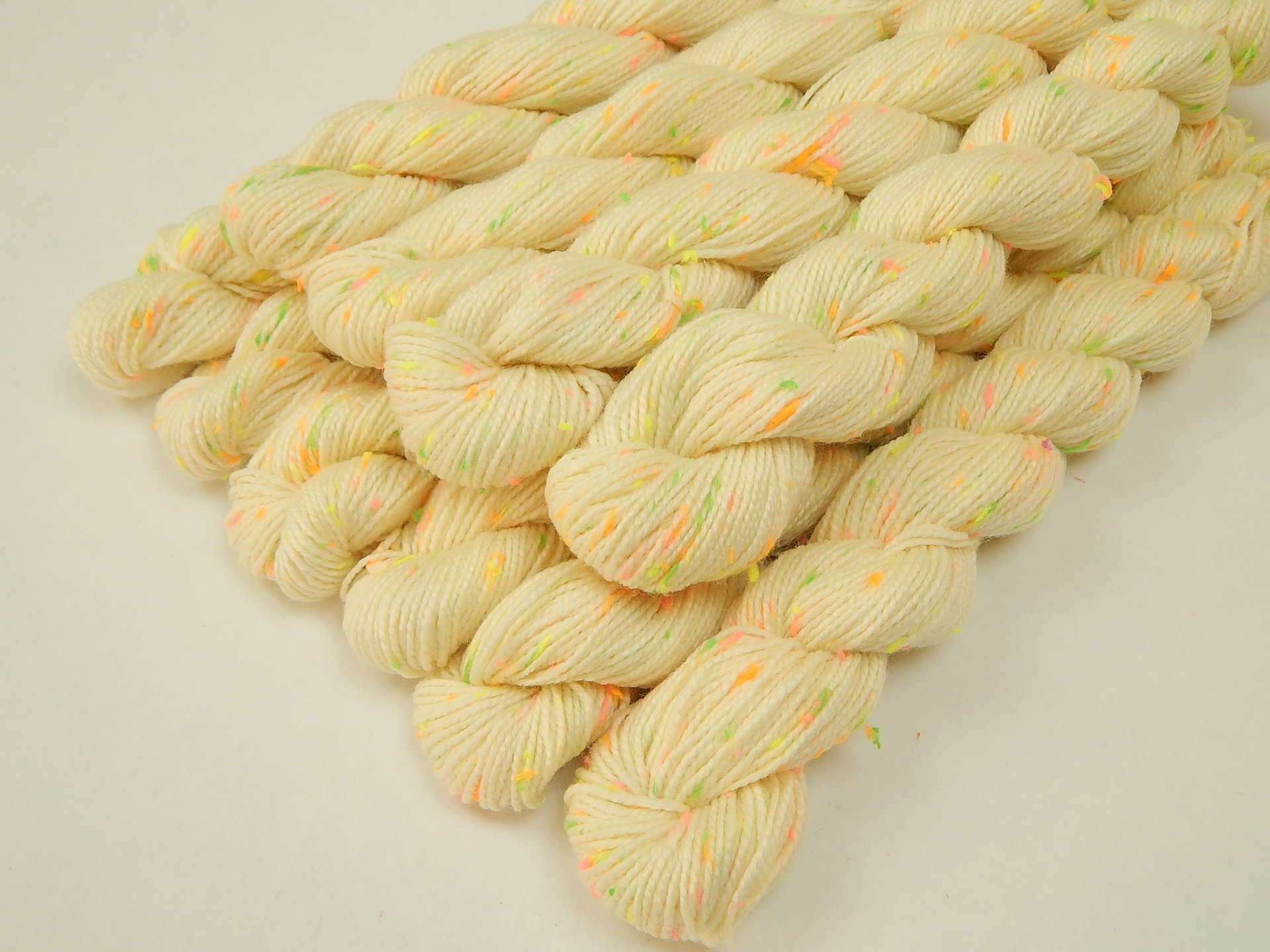 Sock Yarn Mini Skeins, Fingering Weight Superwash Merino Wool & Nylon - NEON TWEED UNDYED - Natural Cream Off White Knitting Yarn with Neon-Colored Tweedy Neps