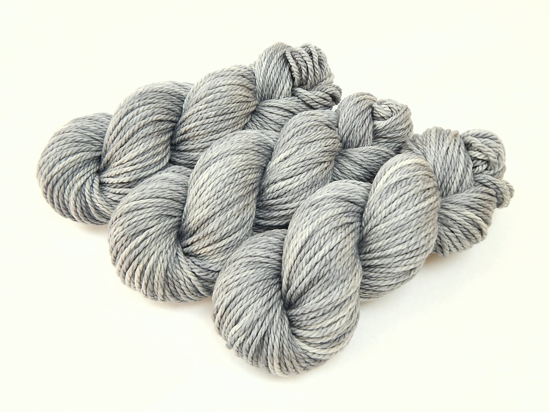 Hand Dyed Yarn, Bulky Weight Superwash Merino Wool - Silver Lining - Indie Dyer Thick Light Grey Knitting Yarn, Tonal Gray Chunky Yarn