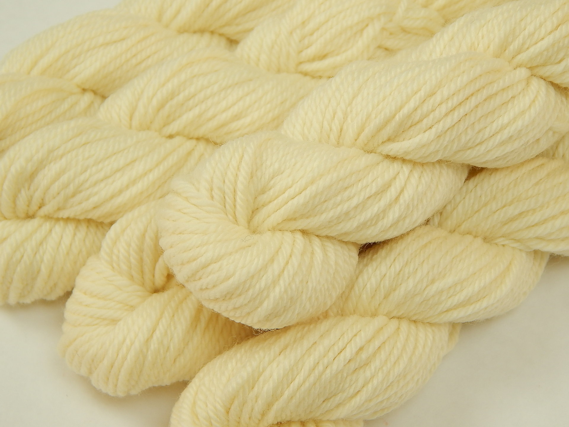 WORSTED WEIGHT Mini Skeins, Superwash Merino Wool - UNDYED - Natural Cream Off White Knitting Yarn, 20g each