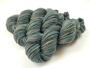 Hand Dyed Yarn, Worsted Weight Superwash Merino Wool - Storm Clouds - Blue Grey Gray Indie Dyer Knitting Yarn, DIY Crochet Craft Supply